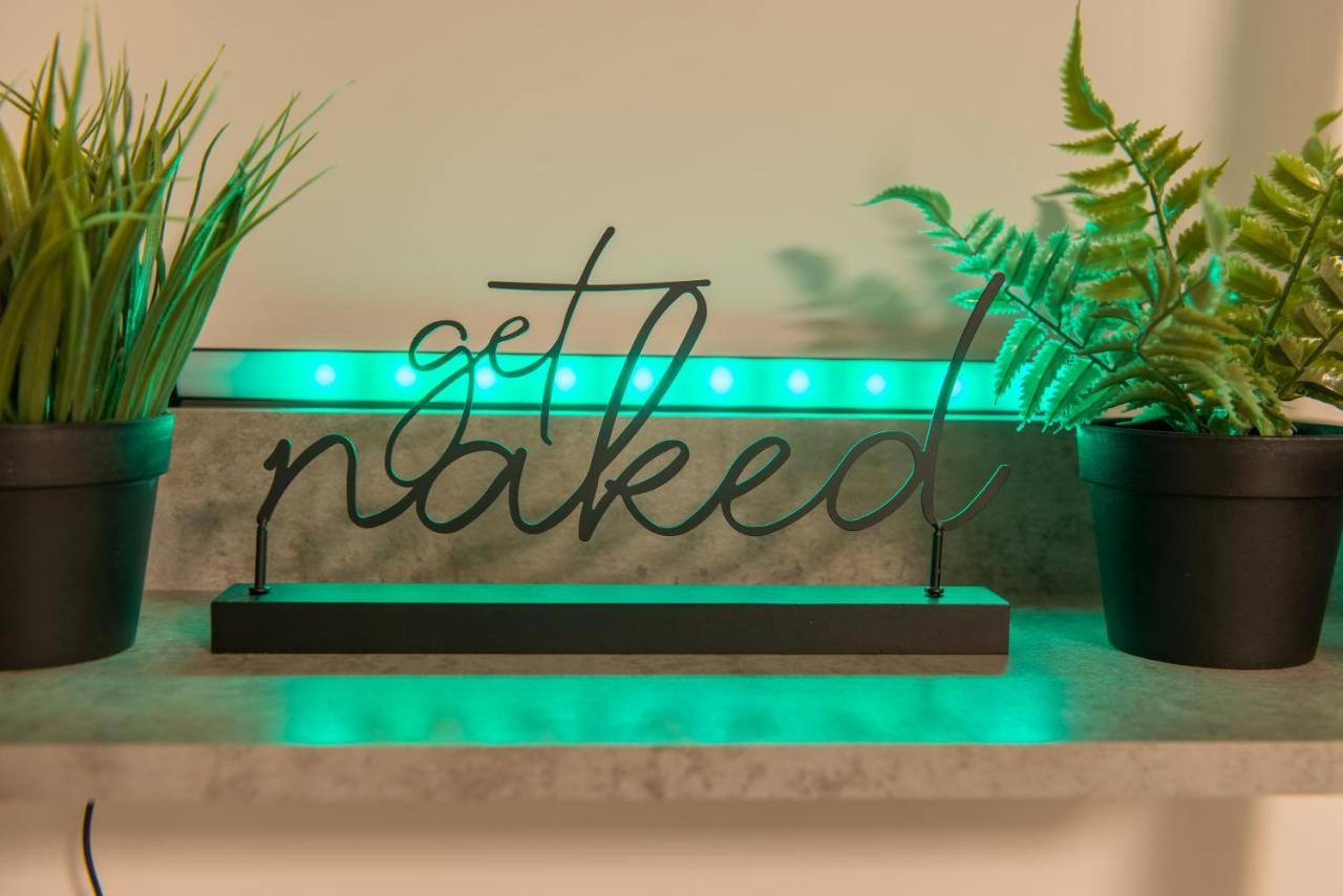 Luxe Maisonette- Parking, 4K Tvs, Leds, Local Snacks And More! Bath Eksteriør billede